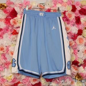 Small UNC Jordan basketball shorts